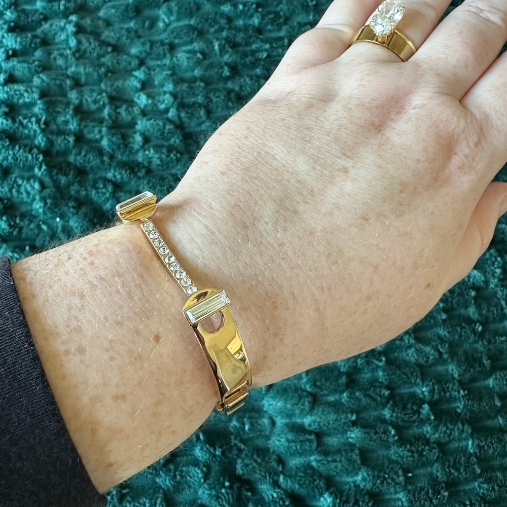 Elegant Costume Gold Bracelet